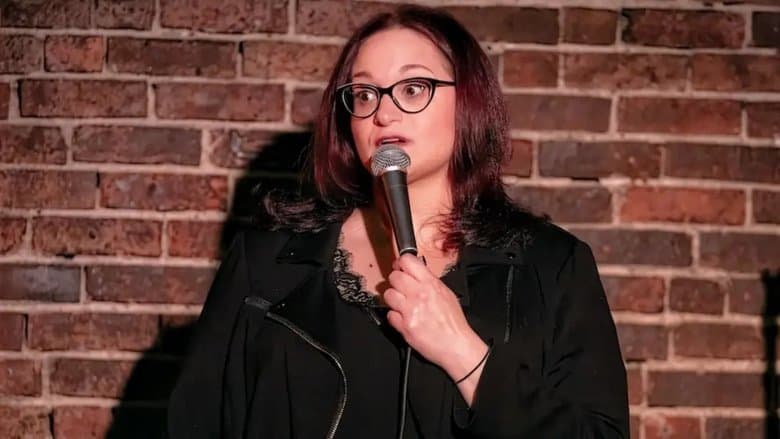 Adrienne Iapalucci: The Dark Queen電影劇照1