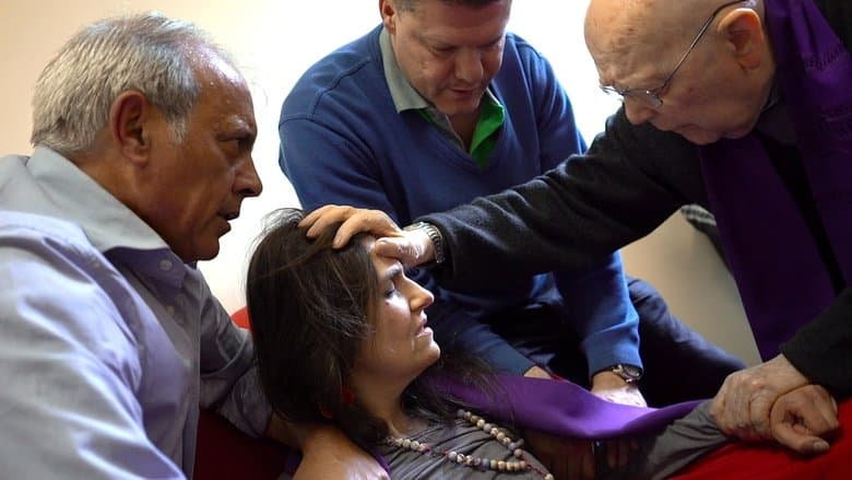 The Devil and Father Amorth電影劇照1