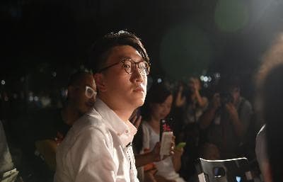 自主特區－地厚天高電影劇照1