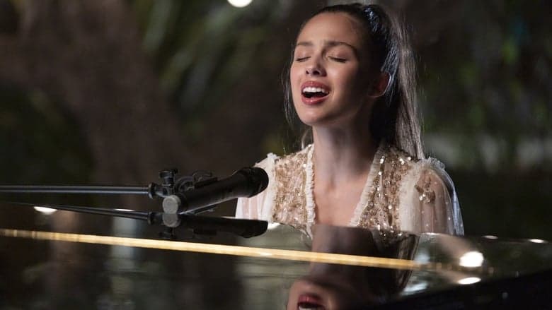 歌舞青春:再譜樂曲:節日特輯電影劇照1