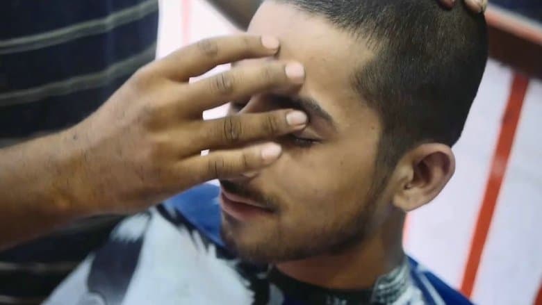 The Playboy and the Buddha電影劇照1