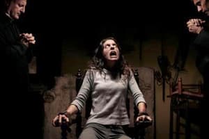 奉魔之名電影劇照3