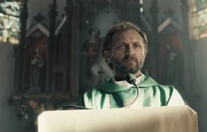 鄉村神父的私情電影劇照2