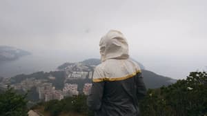 利用破窗空間離開車廂電影劇照2