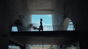 身延步築 + 地平線上的女士 (JF2021)電影劇照10