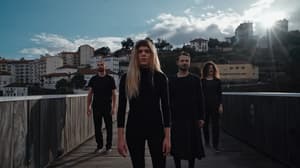 身延步築 + 地平線上的女士 (JF2021)電影劇照7