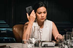全個世界都有電話電影劇照20