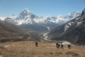 看不見的頂峰電影劇照16