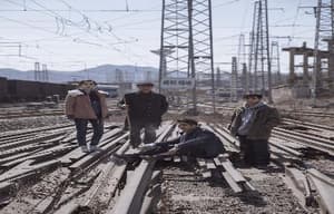 大象席地而坐電影劇照13