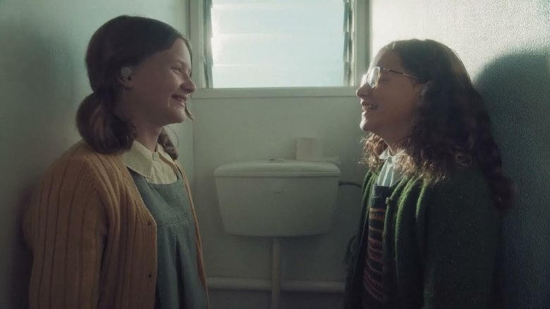 Hand in Hand電影劇照1