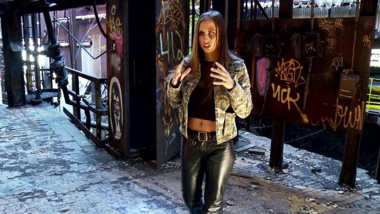 Survival Knife電影劇照1