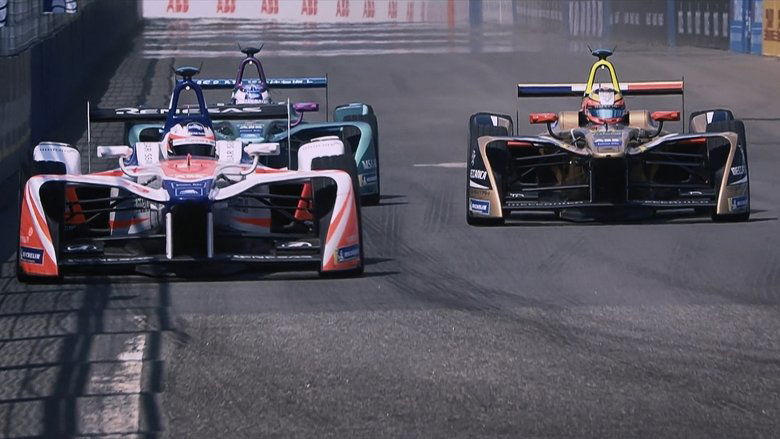 And We Go Green電影劇照1