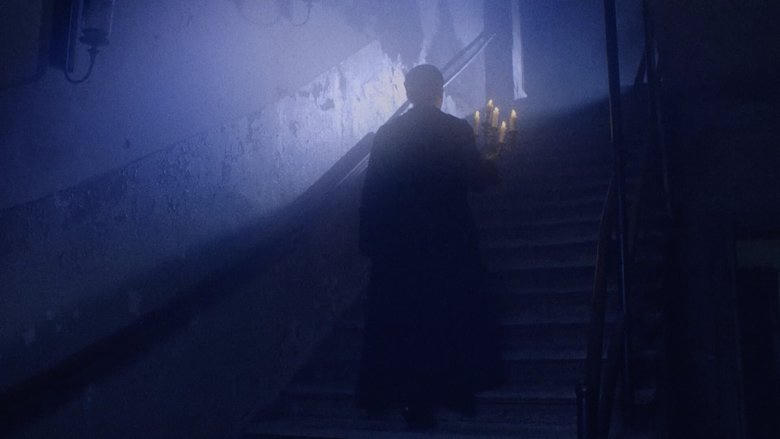 Dawn Breaks Behind the Eyes電影劇照1