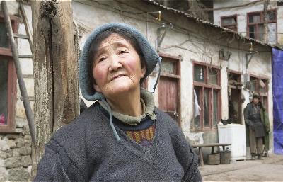 天坑人家電影劇照1