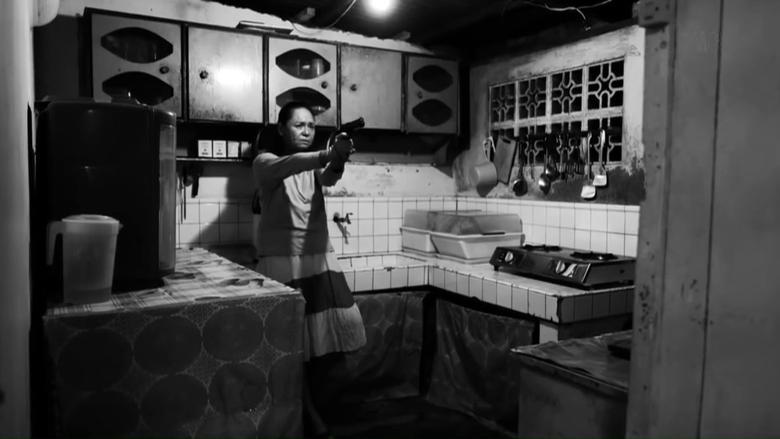 Ang Babaeng Humayo電影劇照1