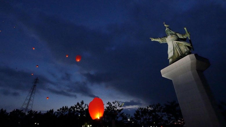 鳴梁：將軍之路電影劇照1