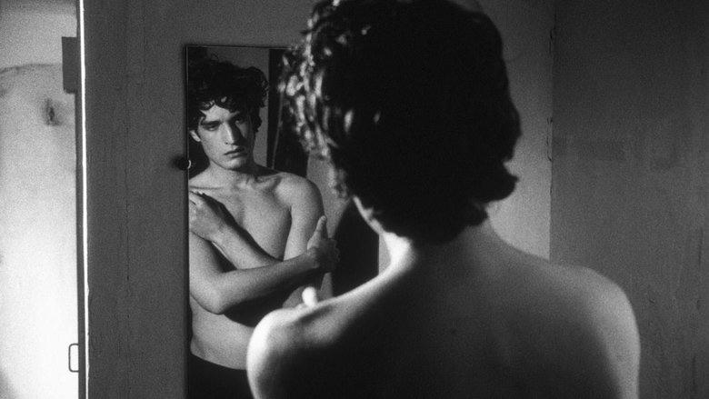 La Frontière de l'aube電影劇照1