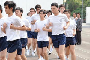 LAUGHING GOR 之变節電影劇照5