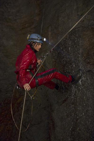 潛行深淵電影劇照2