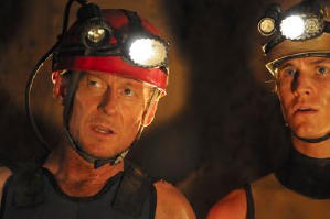 潛行深淵電影劇照5