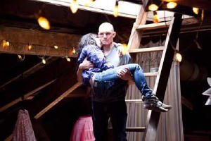 美女與野獸 新世紀激情篇電影劇照9