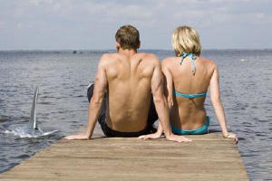 大白鯊3D食人夜電影劇照10