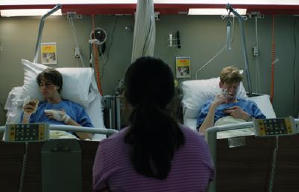 伊娃失身的抉擇電影劇照2