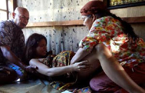 出讓丈夫的女人電影劇照3