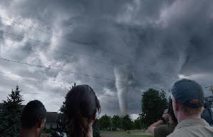 颶風中心電影劇照4