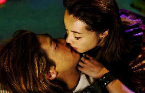 燈塔下的戀人電影劇照6