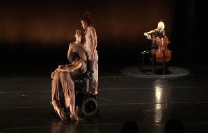 人造人的迷思電影劇照7