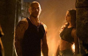 3X反恐暴族：重火力回歸電影劇照3