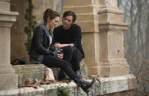 折翼天使首部曲：魔咒之吻電影劇照5