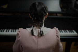 孤疑前傳電影劇照2