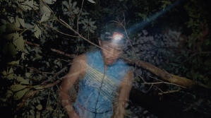 香港四徑大步走電影劇照19