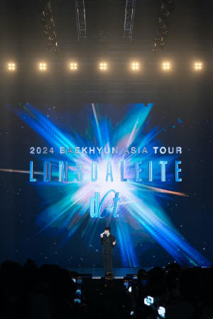 BAEKHYUN: Lonsdaleite [dot] IN CINEMAS電影劇照2