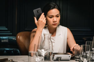 全個世界都有電話電影劇照20