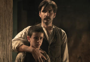 花地瑪：玫瑰神蹟降臨電影劇照7