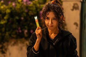 調教我的喪屍女兒電影劇照2