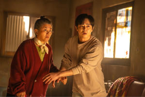 調教我的喪屍女兒電影劇照31