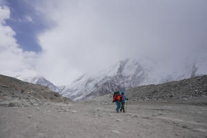 看不見的頂峰電影劇照23