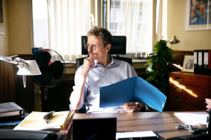 媽打對決小布殊電影劇照6