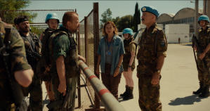 突襲安全區電影劇照4