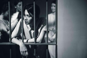 女子監獄電影劇照14