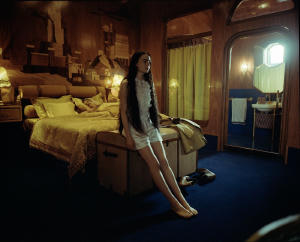 可憐的東西電影劇照2