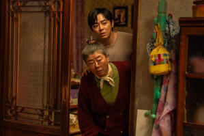 調教我的喪屍女兒電影劇照29