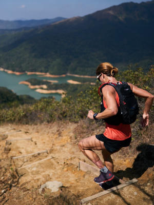 香港四徑大步走電影劇照63