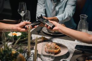 全個世界都有電話電影劇照5