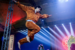 𝗺𝟲 𝘀𝗰𝗿𝗲𝗲𝗻𝗶𝗻𝗴 𝟰𝟭 ➤ 《超異能特攻》地踎戰記特別場電影劇照19