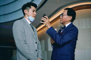 總是有愛在隔離電影劇照5